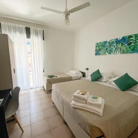 Hotel Maremola Pietra Ligure Extérieur photo